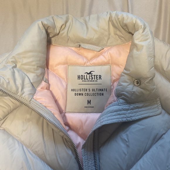 Hollister Woman jacket, Winter Jacket, Cold Weather, Holiday, Christmas - Picture 3 of 3